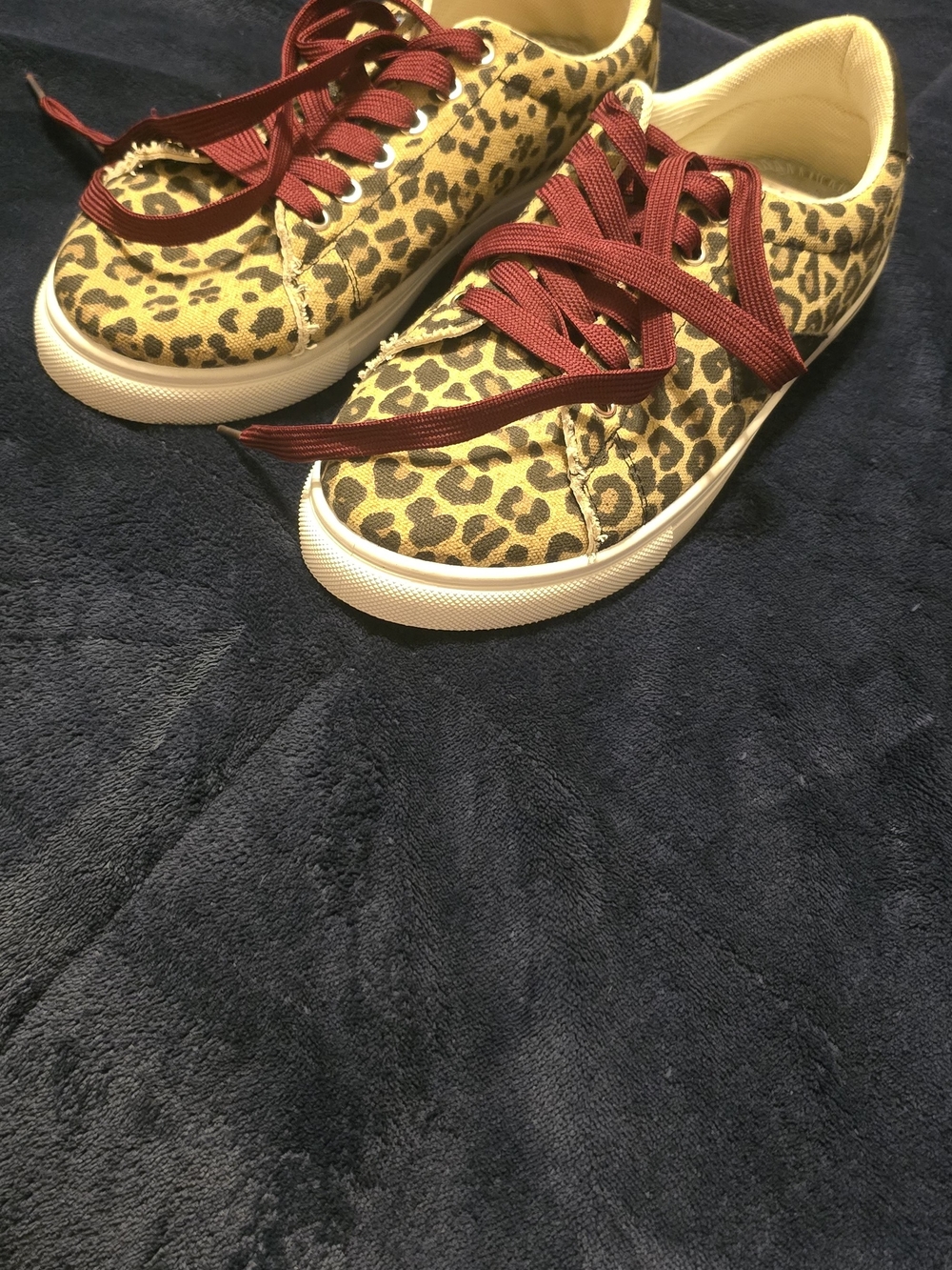 Leopard Print Casual Sneakers with Burgundy Laces